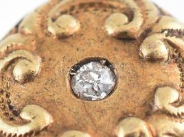 Arany (Au) 14K köves inggombpár, jelzett, d: 1,5 cm, bruttó: 3 g