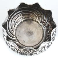 Ezüst(Ag) kaspó plasztikus árvácska virágokkal, d: 14,5 cm, nettó: 197 g