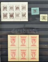 246 db régi levélzáró rengeteg magyarral 16 fekete lapos luxus berakóban