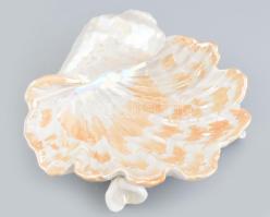 Szovjet (Pesochnoe) kagyló formájú, irizáló porcelán kínáló tál. Jelzett, kis lepattanással, 25x24x13 cm