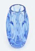 Kék üveg váza, formába öntött, anyagában színezett, nagyméretű feszültséggel, m: 15 cm