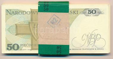 Lengyelország 1988. 50Zl (60x) eredeti, kissé sérült banki kötegelővel, közte sorszámkövetők T:I,I- ...