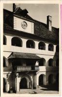 Kolozsvár, Cluj; Református kollégium udvari képe / courtyard of the Calvinist boarding school