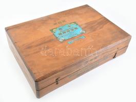 Stencilező gép. Japán, XX, sz, közepe. Díszes fa ládában, felirattal, komplett, hozzá egy levél a ja...