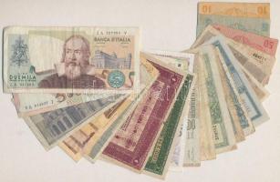 Olaszország 1918-1990. 5c - 5000L (21x) T:III közte szép papír
Italy 1918-1990. 5 Centesimi - 5000 ...