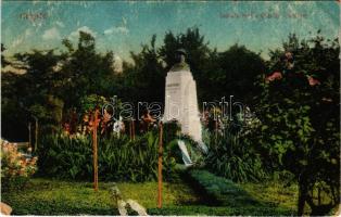 1917 Cegléd, Gubody kert, Gubody Ferenc szobra. Vasúti levelezőlapárusítás 21. sz. 1916. (EB)