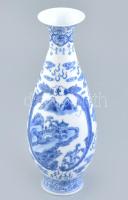 Kínai porcelán váza, máz alatti kék festéssel. Jelzett, hibátlan, m: 24 cm