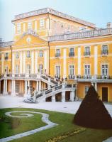 Ráfael Csaba: Fertőd - Esterházy kastély. A bevezető szöveget írta: Bak Jolán. Bp., 1988, Magyar Táv...