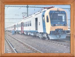 MÁV BDVmot 001 mozdony, színes fotó, sérüléssel, üvegezett keretben, 28×38 cm