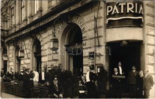 1927 Budapest VII. Pátria kávéház és étterem, pincérek. Erzsébet körút 58. photo