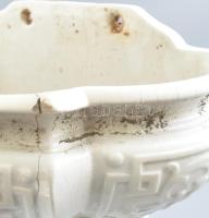Fajansz mosdókagyló, mintás, jelzés nélkül, hajszálrepedéssel, kis lepattanással. 30x20 cm