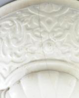 Fajansz mosdókagyló, mintás, jelzés nélkül, hajszálrepedéssel, kis lepattanással. 30x20 cm