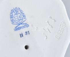 Herendi fehérmázas figura, kislány macskával, jelzett, kopott, m: 11,5 cm