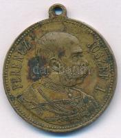 1898. "Ő Felsége a királynak a magyarországi őszi hadgyakorlatoknál való jelenléte emlékéül 1898 szeptember / Ferencz Joszef" kétoldalas, kétnyelvű vert emlékérem füllel T:3 patina, fo. 1898. "ZUR ERINNERUNG AN DIE ANWESHEIT SR. MAJESTAT DES KÖNIGS BEIDEN HERBST MANÖVERN IN UNGARN SEPTEMBER 1898" two sided, bilingual commemorative pendant C:F patina, spotted