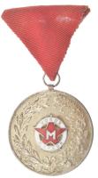 1951. Vörös Meteor / Súlyemelés ezüstözött, zománcozott bronz díjérem mellszalagon, hátoldalán 1951. III. gravírozással (40mm) T:2 patina, kis zománchiba