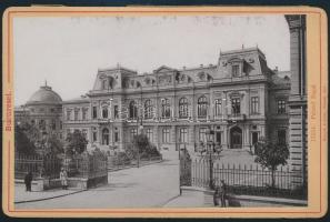 1901 Bukarest, Palatul regal, keményhátú fotó, sérült, 10×16 cm / 1902 Bucuresti / Bucharest, damaged