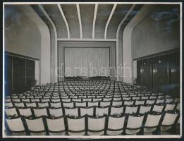 Corso mozi belső tere, 2 db fotó, egyik hátoldalon feliratozva, törésnyomokkal, 22×18 és 18×23 cm
