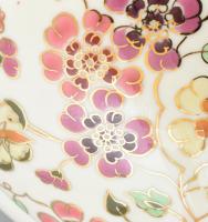 Zsolnay porcelán pillangó mintás áttört kaspó. Kézzel festett, jelzett, hibátlan. d: 18 cm, m: 17 cm