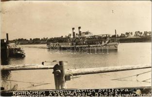 Komárom, Komárno; Osobny parnik pristava / "ERZSÉBET KIRÁLYNÉ" gőzhajó a kikötőben / steamship, port. photo (ragasztónyom / glue marks)