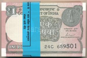 India 2017. 1R (100x) kötegelővel, egy kivételével sorszámkövetők T:I India 2017. 1 Rupee (100x) with wrapper, all consecutive serials but one C:UNC Krause P#117