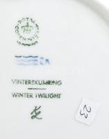 2 db Royal koppenhágai dísz tányér, 1974, 1975, jelzett, kopott, d: cca. 18 cm