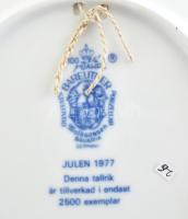 2 db Bavaria dísz tányér, 1979, 1977, jelzett, kopott, d: cca. 20 cm