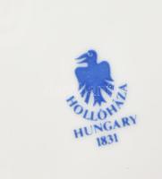 Hollóházi Szász Endre által tervezett bonbonniere. Matricás, jelzett, kopásnyomokkal. 9x7,5 cm