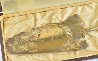 Ezüst (Ag) nyelű tortalapát, jelzett, dobozban, h: 30 cm