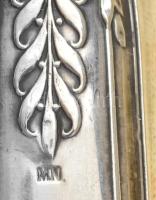 Ezüst (Ag) nyelű salátás, jelzett, dobozban, h: 24 cm