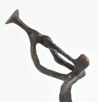 Jelzés nélkül: Trombitás. Bronz, kopott, m: 26 cm