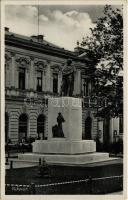 Vukovar, Spomenik Kralja Aleksandra I / piac, I. Sándor jugoszláv király szobor / market, statue of Alexander I of Yugoslavia