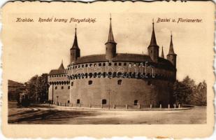 Kraków, Krakkó, Krakau; Rondel bramy Floryanskiej / Bastei und Florianertor / castle bastion and gate, tram