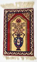Török Kashan dísz, gyapjú szőnyeg, gördesz csomózású, szép állapotban, 70x45cm