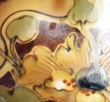 Ernst Wahliss. (Austrian, 1837-1900) Pergamon: Bécsi szecessziós fajansz kiöntő. Kézzel festett, jel...