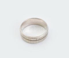 Ezüst (Ag) karikagyűrű, jelzett, méret: 55, nettó: 4,4 g