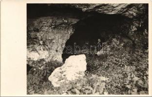 Petrozsény, Petrosany, Petrosani (?); barlang bejárata / Polatistei / cave entrance. photo