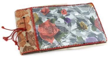 Olvashatatlan (Szabó Gyula?) jelzéssel: össz. 34 db rajz, többségében portré színészekről, zenészekr...