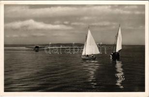 1939 Balatonalmádi, hidroplán a vízen