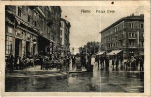 1924 Fiume, Rijeka; Piazza Dante / square, restaurant terrace with guests and waiters (EK)
