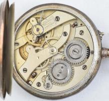 Ezüst (Ag) tokos Remontoir zsebóra, jelzett, nem működik, sérült számlap, fém lánccal d: 50 mm