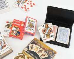 Vegyes kártya tétel, szép állapotban, 16 pakli