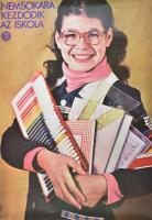 cca 1980-85 Nemsokára kezdődik az iskola, ÁFÉSZ retro reklám plakát, ofszet, papír, feltekerve, lapszéli törésnyomokkal, 68×48 cm