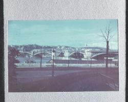 cca 1940-1950 Budapest, Horthy Miklós híd, színes diapozitív, 2 db