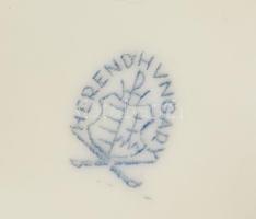 Herendi Viktória mintás bonbonniere. Kézzel festett, jelzett, kopott. d: 11,5 cm