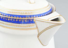 Antik porcelán kiöntő, kézzel festett, jelzés nélkül, alján 1863 számmal (formaszám?), apró kopásnyo...