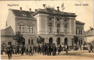 Nagykőrös, Városi szálloda, piac. Székely Albert kiadása (EK)