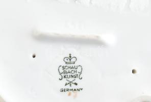 Schaubachkunst porcelán puttó gyermekkel. Kézzel festett, jelzett, sérült, ragasztott. 16 cm