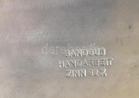 Szecessziós stílusú ón kínáló. Füles tál, női alakkal. Jelzett, hibátlan 27x21 cm