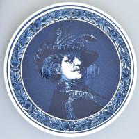 Delft - Rembrandt illusztrációval nagy méretű porcelán dísztál. Máz alatti kék festéssel, jelzett, hibátlan d: 30 cm