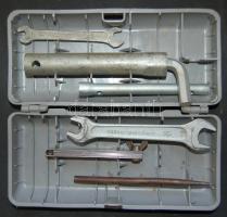 Régi orosz zsiguli szerszámos készlet illetve gyújtásbeállító hézagmérővel